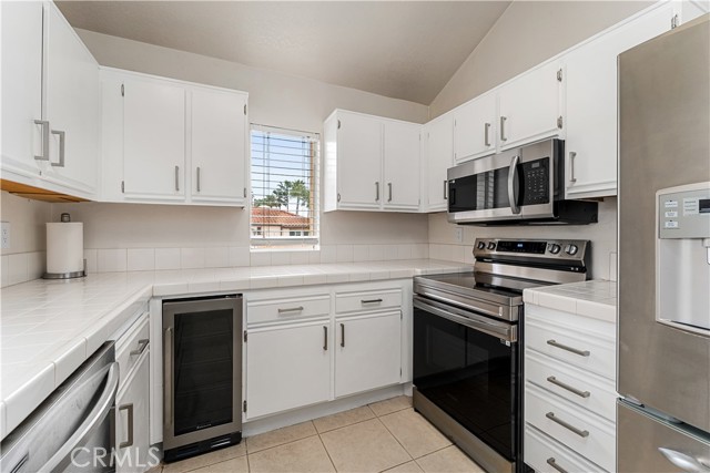 Detail Gallery Image 12 of 29 For 105 Corsica Dr, Newport Beach,  CA 92660 - 2 Beds | 1 Baths