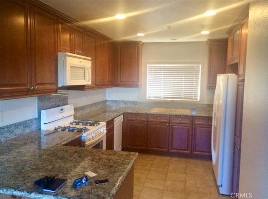 2818 Green River Rd #102