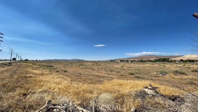 Detail Gallery Image 4 of 5 For 15000 Highline Rd, Tehachapi,  CA 93561 - – Beds | – Baths