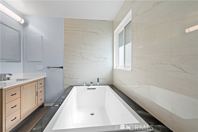 26612 Estanciero, Mission Viejo CA: https://media.crmls.org/medias/5cf2d742-3313-4467-b650-36694325e2bc.jpg