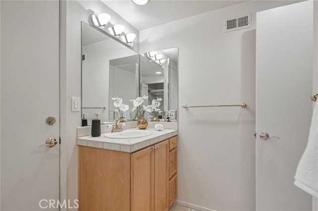 Detail Gallery Image 37 of 48 For 27072 Esward Dr, Calabasas,  CA 91301 - 5 Beds | 3 Baths