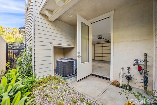 Detail Gallery Image 13 of 31 For 22 E Colorado Bld a,  Arcadia,  CA 91006 - 3 Beds | 3 Baths