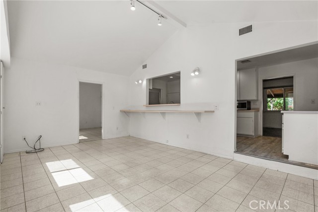 Detail Gallery Image 17 of 52 For 17917 Chase, Northridge,  CA 91325 - 3 Beds | 2/1 Baths