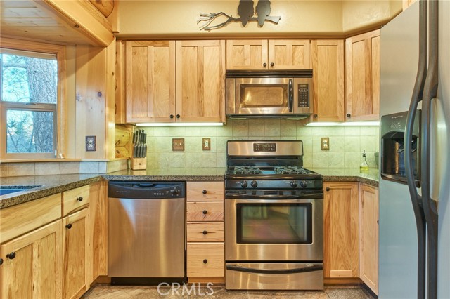 Detail Gallery Image 14 of 57 For 654 Villa Grove Dr, Big Bear City,  CA 92314 - 3 Beds | 2 Baths