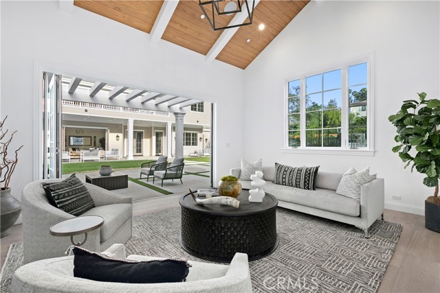 Detail Gallery Image 35 of 56 For 4509 Noeline Ave, Encino,  CA 91436 - 6 Beds | 6/1 Baths