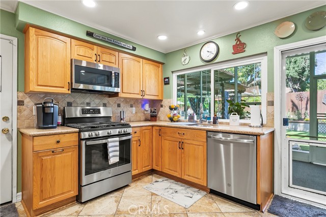 4821 E Kenyon Place, Orange CA: https://media.crmls.org/medias/5cf5a7cf-b1ef-4597-a62c-349ff99bca56.jpg