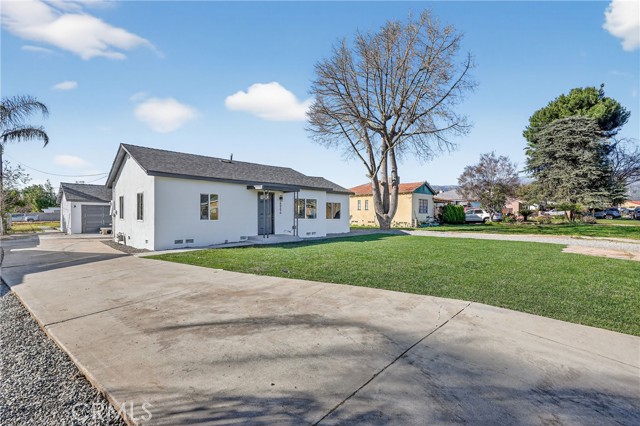 Detail Gallery Image 4 of 39 For 6994 Elmwood, San Bernardino,  CA 92404 - 3 Beds | 2 Baths