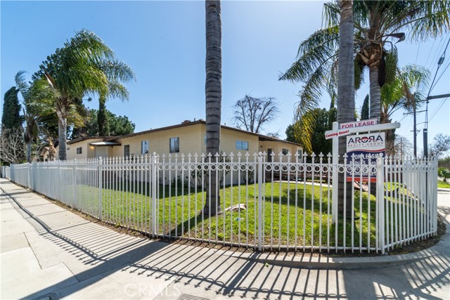 Detail Gallery Image 30 of 56 For 7958 Tampa Ave, Reseda,  CA 91335 - 5 Beds | 3 Baths