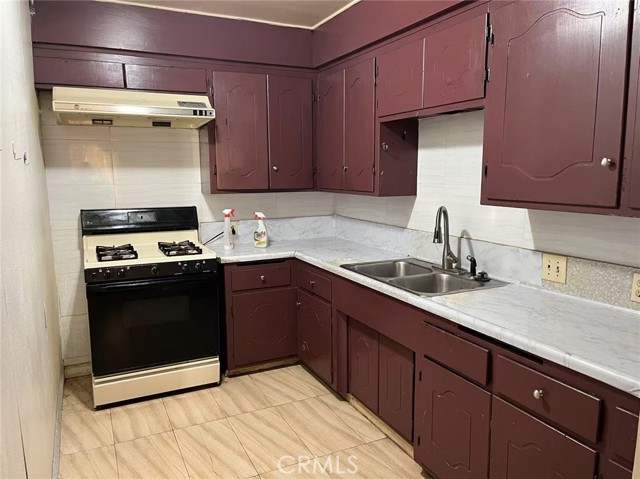 805 S Ynez Avenue, Monterey Park CA: https://media.crmls.org/medias/5cf607e2-943d-481d-b7d4-9fbdb6ec2617.jpg