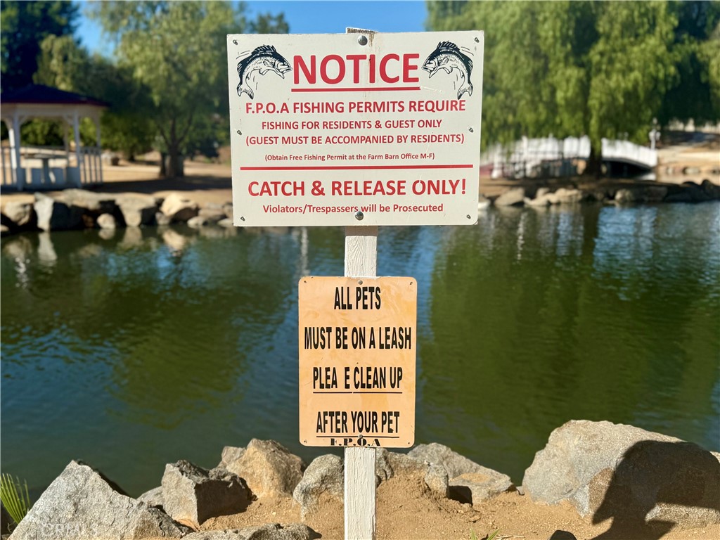 https://media.crmls.org/medias/5cf60c56-ca8b-4236-a05d-634d1d653226.jpg?preset=X-Large