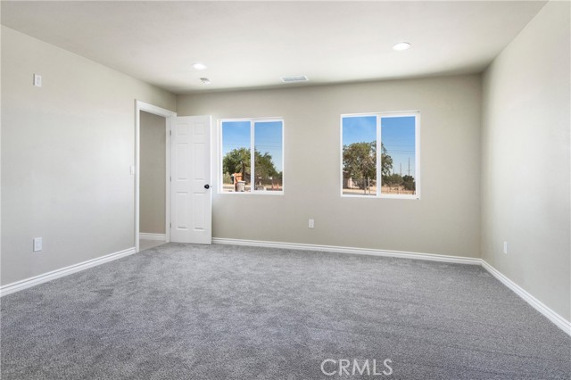 Detail Gallery Image 9 of 22 For 16907 Sultana, Hesperia,  CA 92345 - 3 Beds | 1/1 Baths