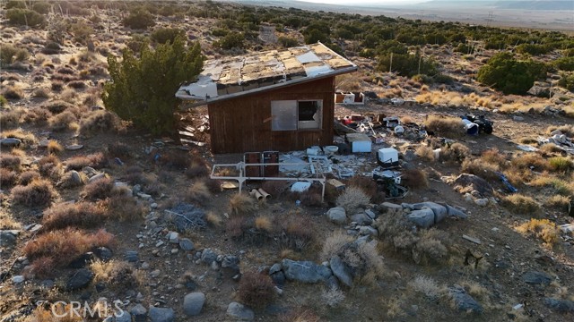 773 Richard Street, Lucerne Valley CA: https://media.crmls.org/medias/5cf6dd89-d378-4d29-bd00-3243090c735d.jpg