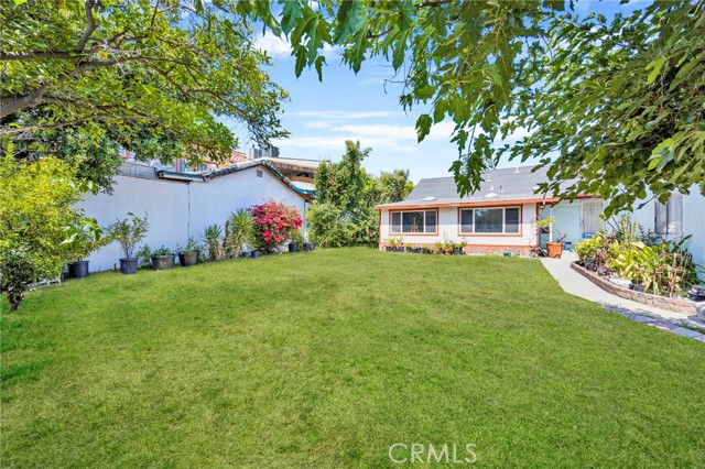 7937 Vantage Avenue, North Hollywood CA: https://media.crmls.org/medias/5cf6fbfb-3f36-4115-8c87-ac8be5b76bc7.jpg
