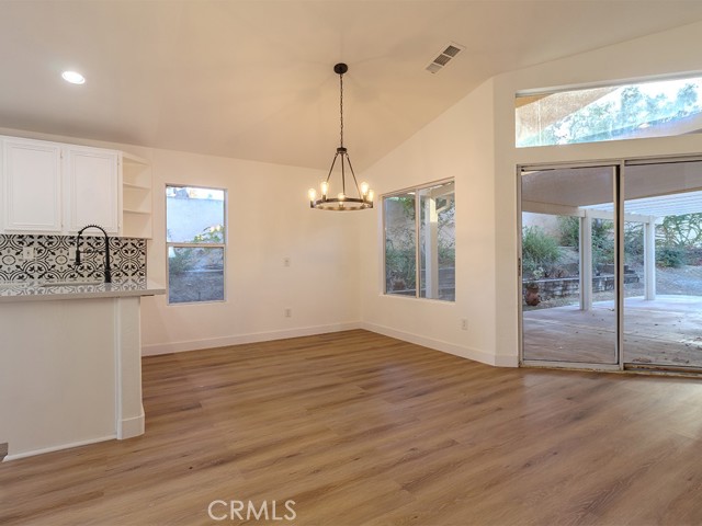 Detail Gallery Image 3 of 34 For 23103 Coffee Berry Cir, Corona,  CA 92883 - 4 Beds | 2 Baths