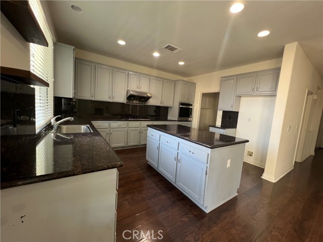 Detail Gallery Image 18 of 30 For 7271 White Owl Ct, Corona,  CA 92880 - 5 Beds | 3/1 Baths