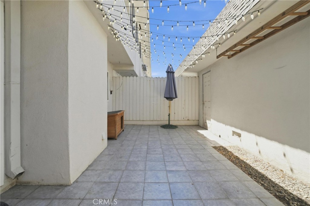 https://media.crmls.org/medias/5cf837db-a0d5-43c3-ab5a-8e27a8412a9c.jpg?preset=X-Large