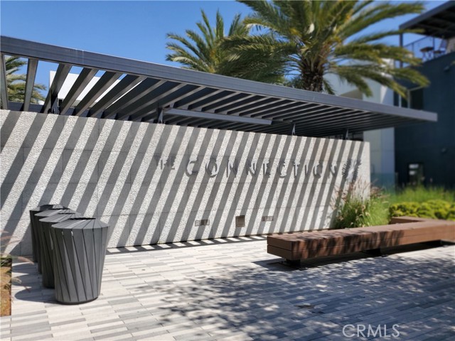 Detail Gallery Image 2 of 20 For 430 Transport, Tustin,  CA 92782 - 4 Beds | 3/1 Baths