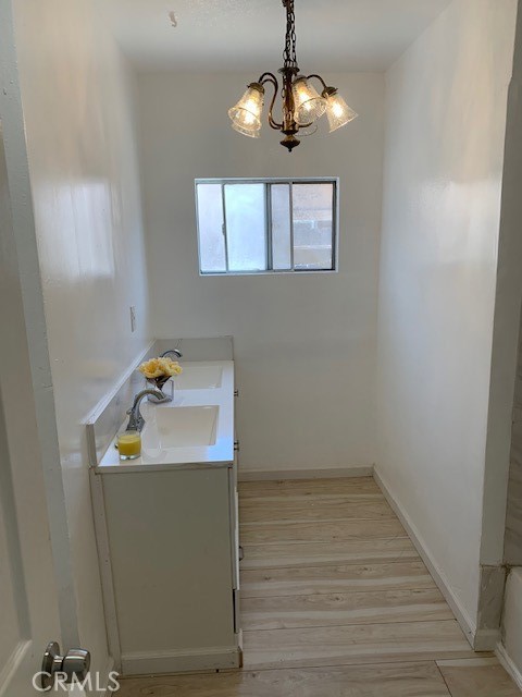 6818 Cedar St, Huntington Park CA: https://media.crmls.org/medias/5cf9c1e5-01be-4a86-987e-d5ac078baf43.jpg