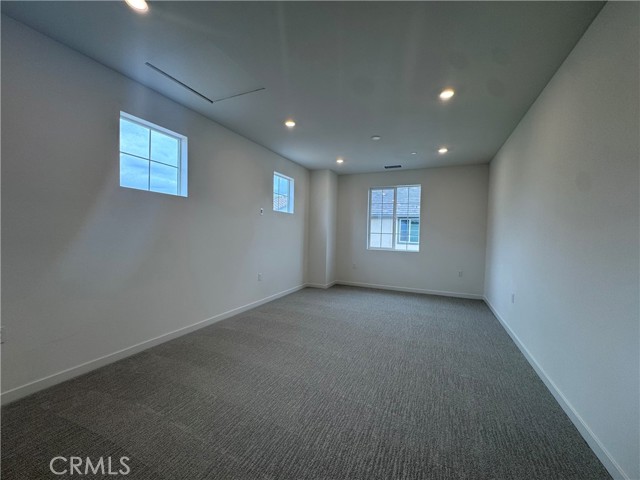 12865 Denali Way, Eastvale CA: https://media.crmls.org/medias/5cf9deb1-6a2c-4457-97c2-2bbbb730301d.jpg