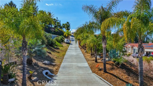 Detail Gallery Image 4 of 69 For 30861 Blackhorse Dr, Canyon Lake,  CA 92587 - 4 Beds | 2/1 Baths