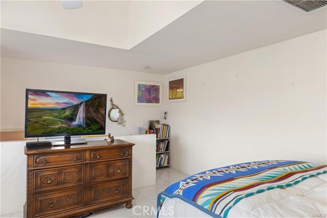 Image 17 of 24 For 21 Colonial  