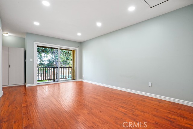 Detail Gallery Image 26 of 47 For 8111 Canby Ave #1,  Reseda,  CA 91335 - 4 Beds | 2/1 Baths