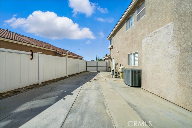33175 Camino Maraca, Temecula CA: https://media.crmls.org/medias/5cfb711e-0358-4f70-9195-16d1e972a1dd.jpg