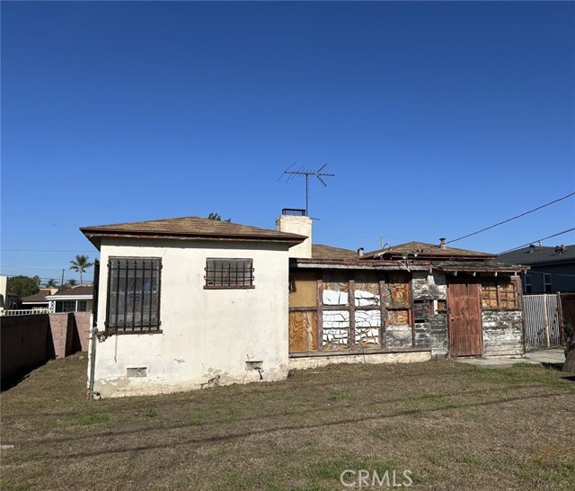 3000 W 84th Street, Inglewood CA: https://media.crmls.org/medias/5cfbd890-6b53-4caa-a073-f05e57711c4c.jpg