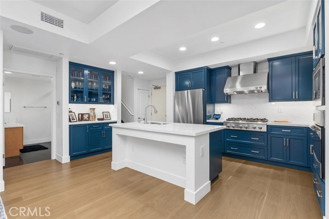 Detail Gallery Image 11 of 40 For 150 the Promenade #202,  Long Beach,  CA 90802 - 3 Beds | 3 Baths