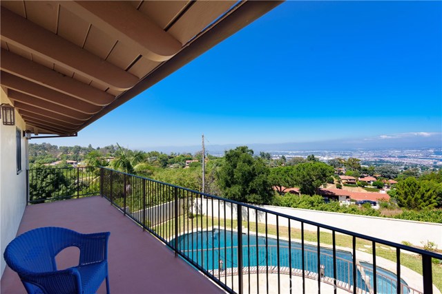 4303 Via Frascati, Rancho Palos Verdes, California 90275, 4 Bedrooms Bedrooms, ,2 BathroomsBathrooms,Residential,Sold,Via Frascati,SB17175413