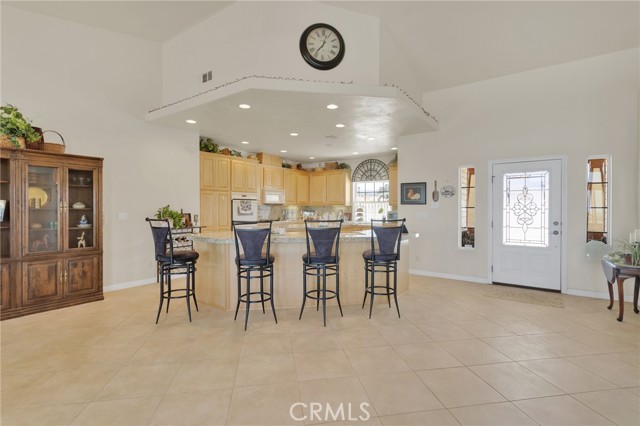 Detail Gallery Image 10 of 43 For 460 Solano Rd, Pinon Hills,  CA 92372 - 4 Beds | 3/1 Baths