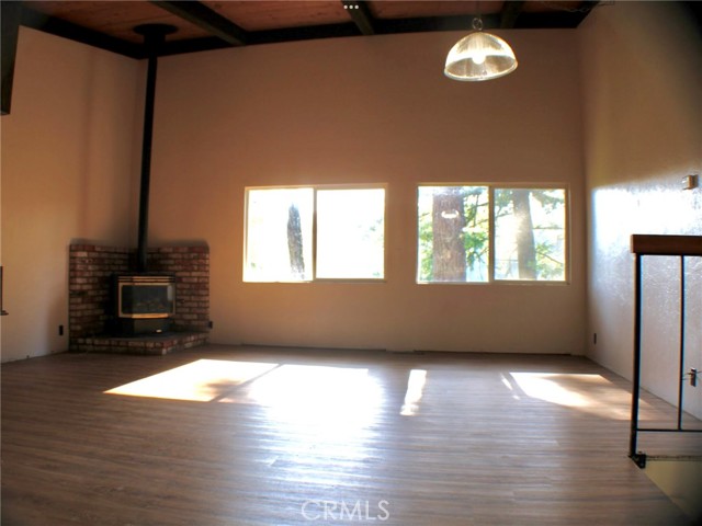 Detail Gallery Image 4 of 40 For 168 W Forest View Dr, Willow Creek,  CA 95573 - 4 Beds | 2 Baths