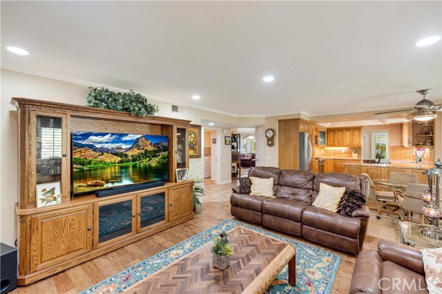 685 Vista Coto Verde, Camarillo CA: https://media.crmls.org/medias/5cffae27-4b64-4d77-86fa-fda9533f460f.jpg