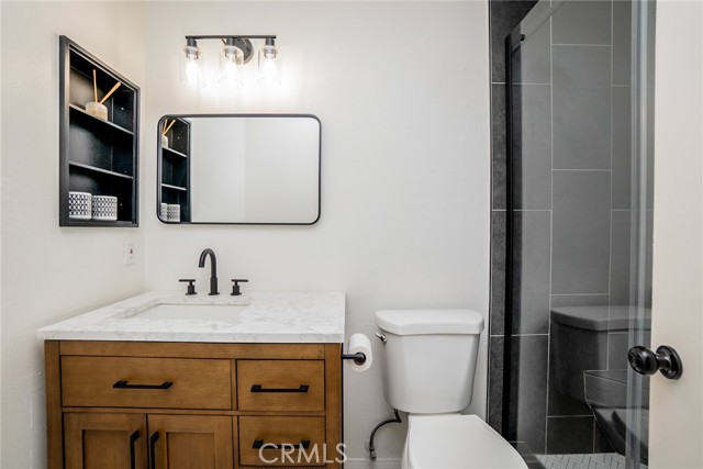 Detail Gallery Image 19 of 34 For 8025 70th St, Paramount,  CA 90723 - 3 Beds | 2/1 Baths