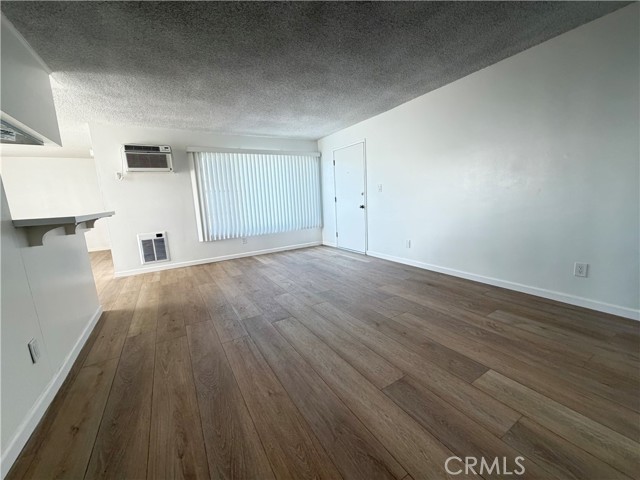 Detail Gallery Image 6 of 7 For 13829 Christine #E,  Whittier,  CA 90605 - 1 Beds | 1 Baths