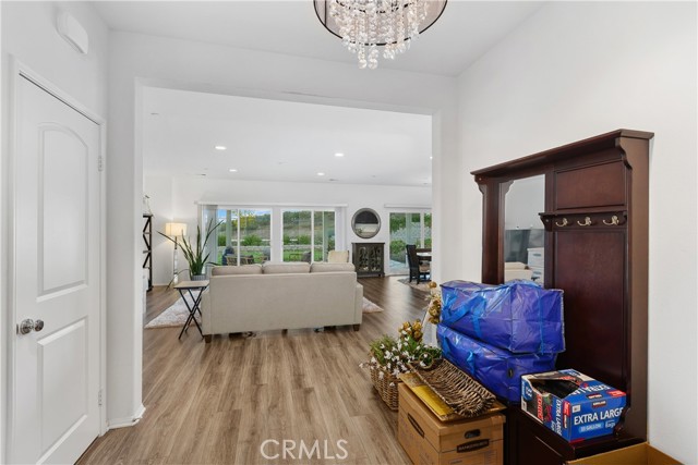 34762 Kingsnake, Murrieta CA: https://media.crmls.org/medias/5d01e4de-bee2-4430-92f5-2f3ec5f2e6c1.jpg