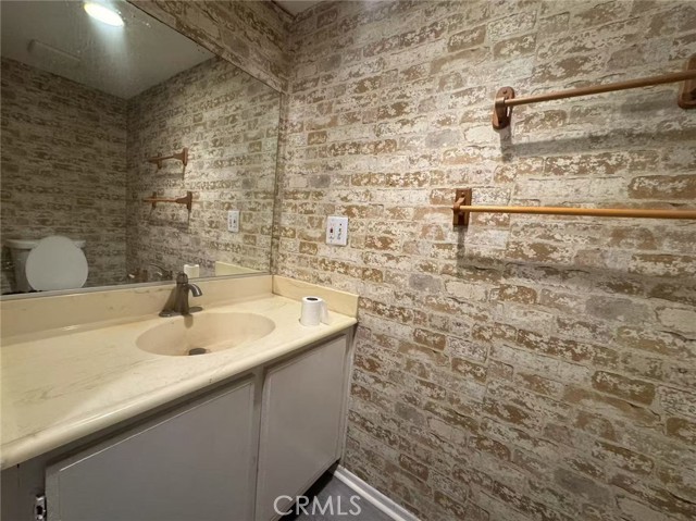 Detail Gallery Image 9 of 19 For 9100 Acacia Ave, Fontana,  CA 92335 - 2 Beds | 1/1 Baths