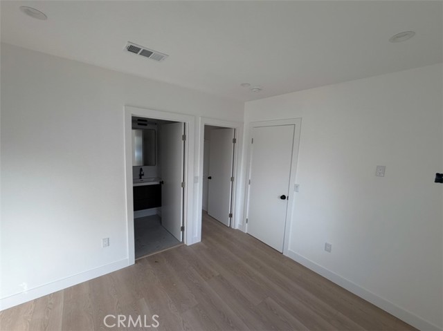 Detail Gallery Image 10 of 14 For 9326 Holmes Ave, Los Angeles,  CA 90002 - 4 Beds | 3 Baths