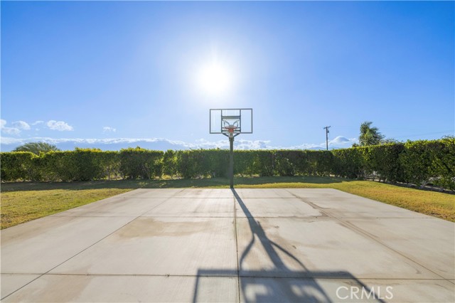 Image 63 of 75 For 74565 22nd Avenue