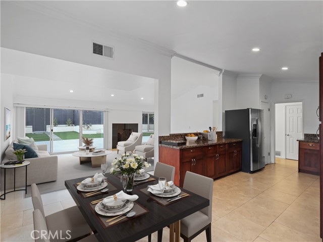 Detail Gallery Image 22 of 22 For 20324 Oxnard St, Woodland Hills,  CA 91367 - 6 Beds | 3 Baths