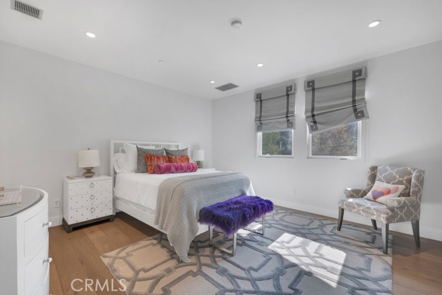 Detail Gallery Image 50 of 75 For 17950 Rancho St, Encino,  CA 91316 - 5 Beds | 6 Baths