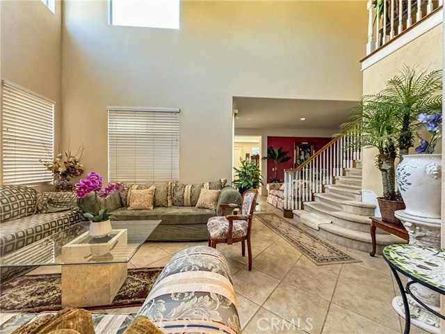 Detail Gallery Image 5 of 7 For 1652 Tiesa Ln, Oxnard,  CA 93030 - 5 Beds | 2/1 Baths