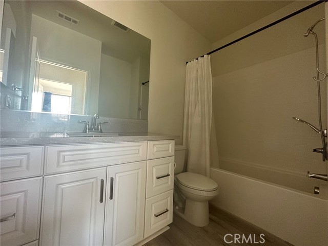 Detail Gallery Image 11 of 18 For 2888 E Berry Loop Privado, #45 #45,  Ontario,  CA 91761 - 3 Beds | 2/1 Baths