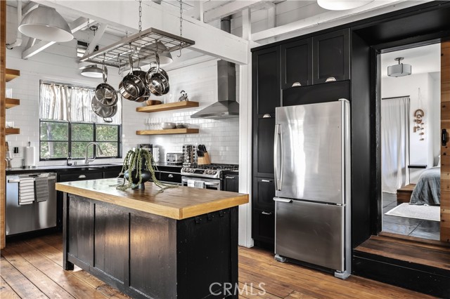 Detail Gallery Image 20 of 45 For 654 S Soto St, Los Angeles,  CA 90023 - 4 Beds | 4 Baths