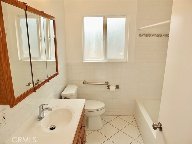 402 Avenue E, Redondo Beach, California 90277, 3 Bedrooms Bedrooms, ,2 BathroomsBathrooms,Residential,Sold,Avenue E,SB21162961