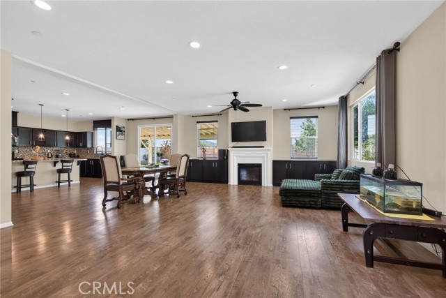 Detail Gallery Image 13 of 58 For 12560 Beryl, Jurupa Valley,  CA 92509 - 4 Beds | 3/1 Baths