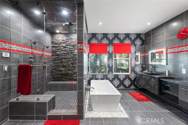 25380 Coral Canyon Road, Corona CA: https://media.crmls.org/medias/5d064bd5-dd82-45b9-9bcd-a6207d307b0e.jpg