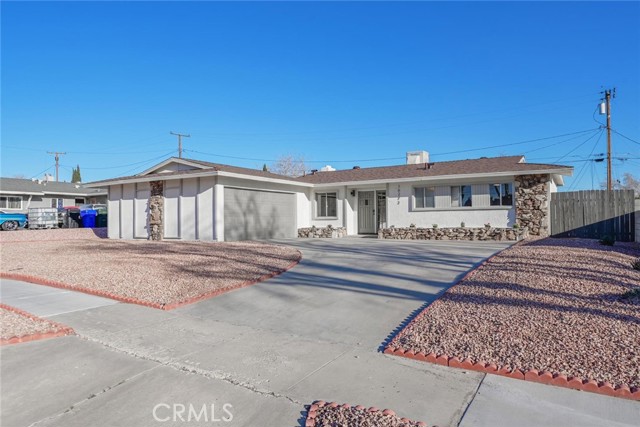 Detail Gallery Image 2 of 31 For 16272 Encina St, Victorville,  CA 92395 - 3 Beds | 2 Baths