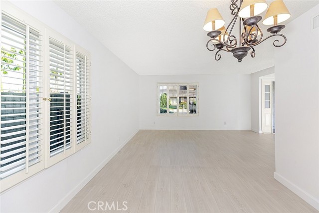 Detail Gallery Image 18 of 45 For 11685 Amigo Ave, Porter Ranch,  CA 91326 - 3 Beds | 2 Baths
