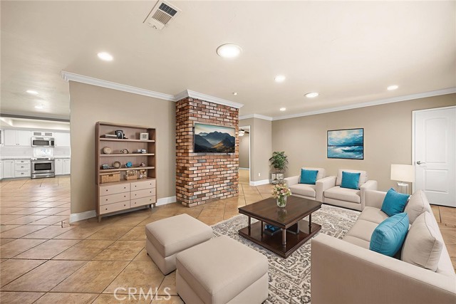 Detail Gallery Image 4 of 40 For 23646 Big Butte Dr, Canyon Lake,  CA 92587 - 3 Beds | 2 Baths